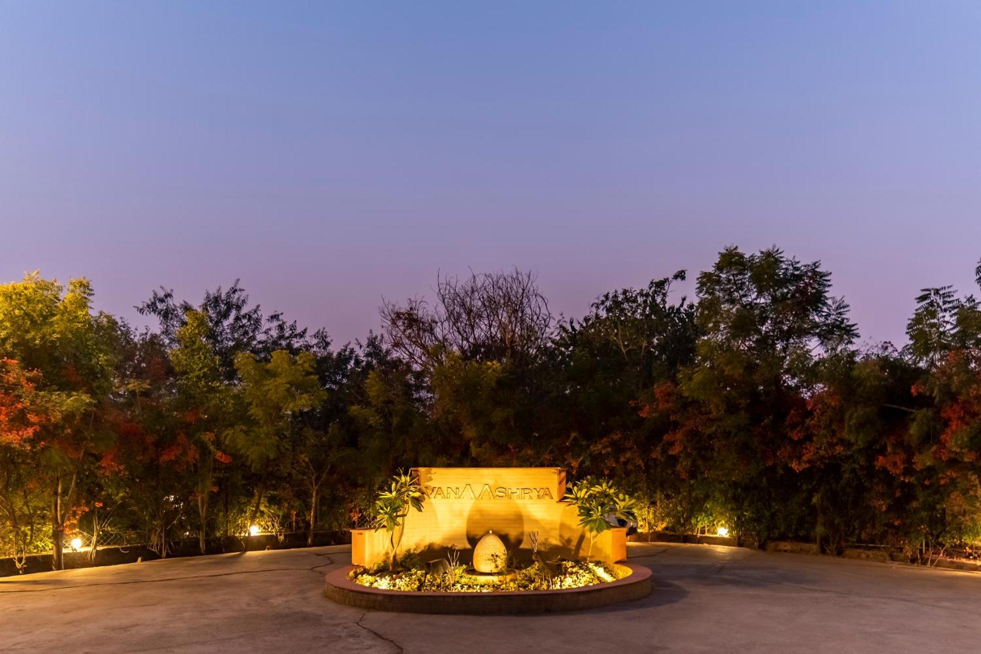 Vanaashrya Resort And Spa Sariska Tehla Exterior photo